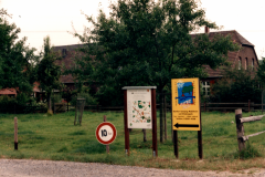 1994-Abbau-Schilder-Einfahrt5