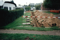 1994-leitungen-am-Sanithaus-verlegt