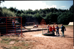 1994-grosser-Spielplatz_004606
