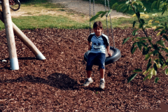 2005-Spielplatz-Reifenschwinger