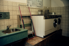1999-Sanitaerhaus-Meisenweg-Waesche-und-Trockner