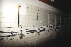 1999-Umbau-Sanitaerhaus-Meisenweg-Wandinstallation