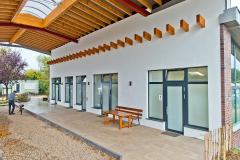 2019-Sanitaerhaus-Meisenweg-Gang