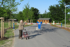 2007-2008-Opa-Willi-Einfahrt-Schranke