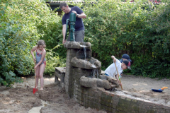 2013-Wasser-Sand-Spielplatz-2